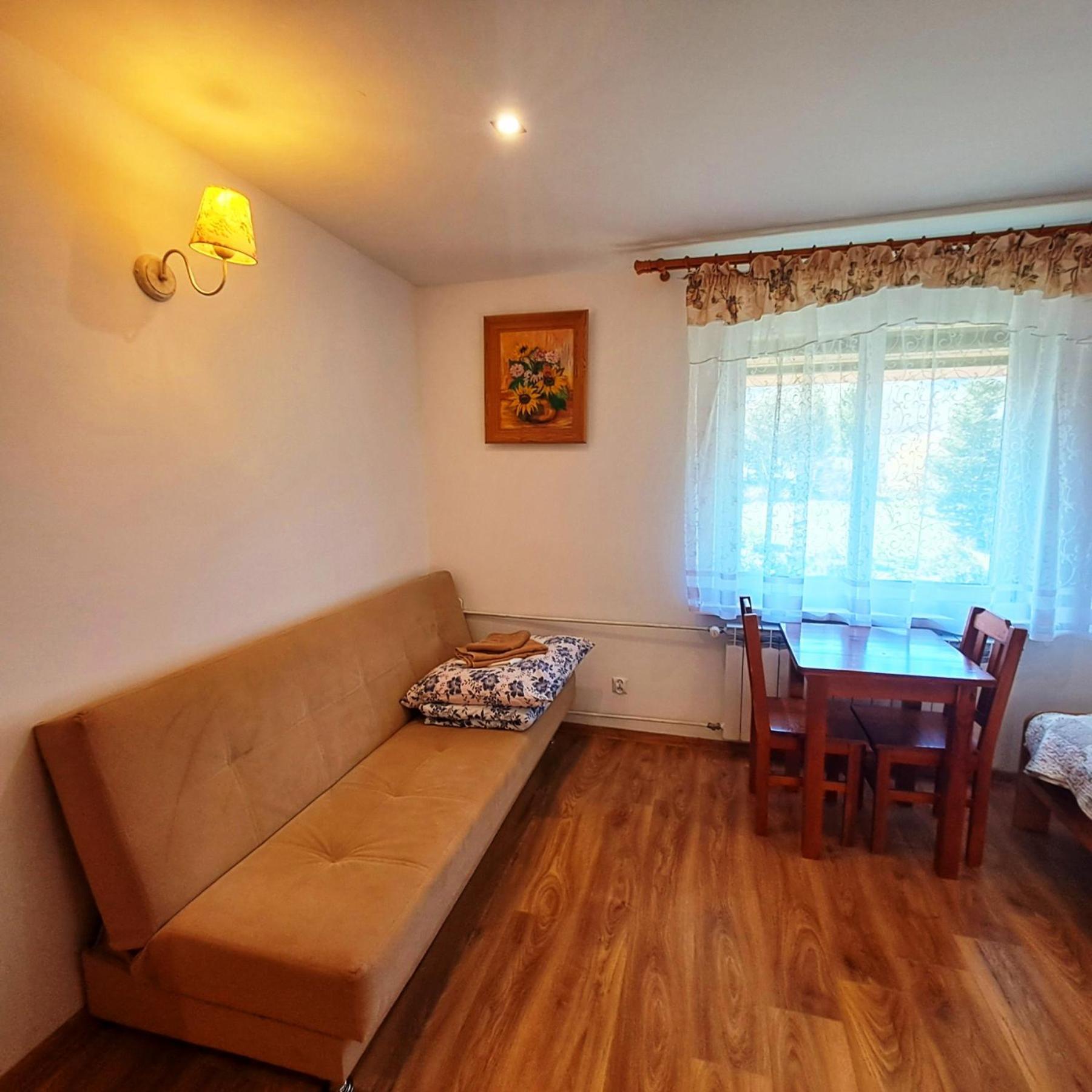 Wichrowe Wzgorza Hotel Strzebowiska Buitenkant foto