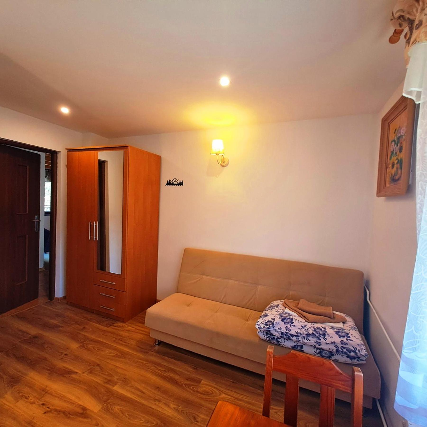 Wichrowe Wzgorza Hotel Strzebowiska Buitenkant foto