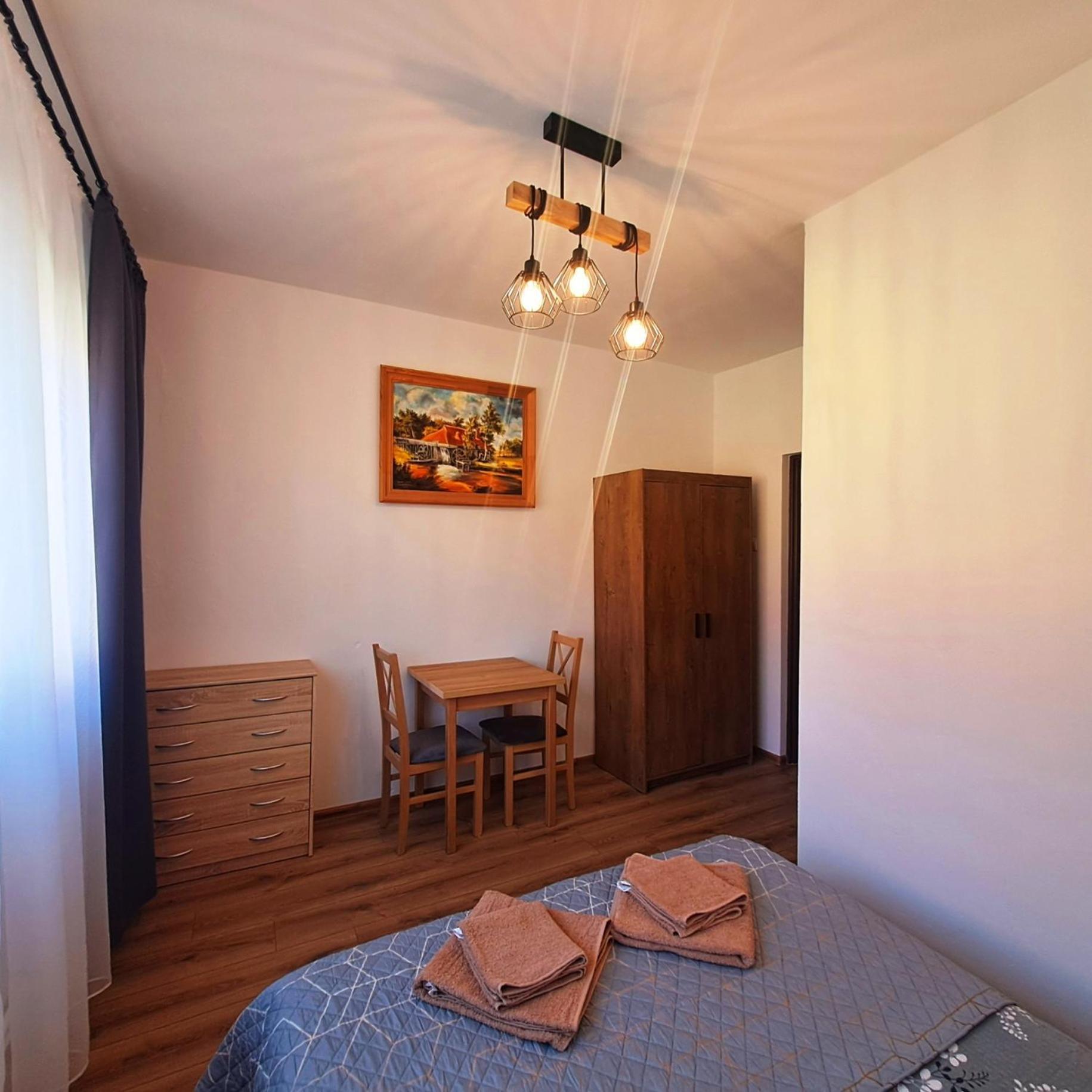 Wichrowe Wzgorza Hotel Strzebowiska Buitenkant foto